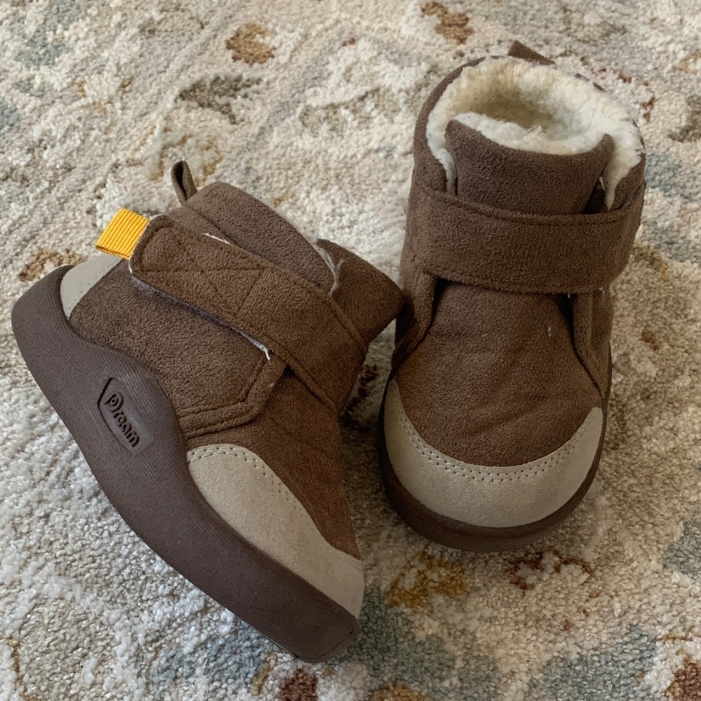 🟢3 for $20——DREAM Brown and Tan Kids Boots with Velcro